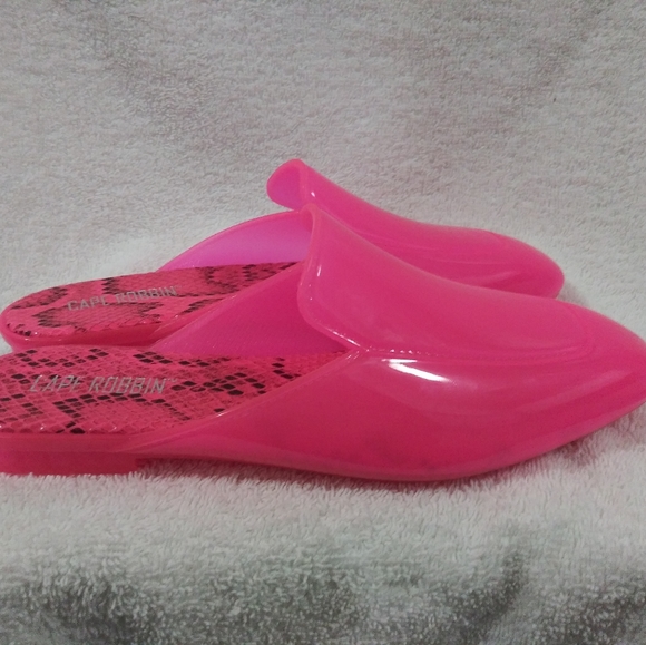 🆕Cape Robbin Venomous slip on mules - Picture 4 of 8